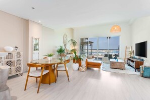 Basic Apartment | Living area - Breathtaking 1BD Bohemian Apartmentpalm Jumeirah (Dubai)