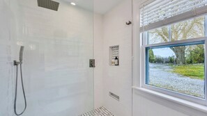 Shower, towels