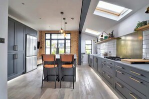 Basic House | Private kitchen