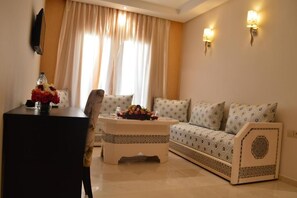 TV - Hôtel La Luna (Beni Mellal)