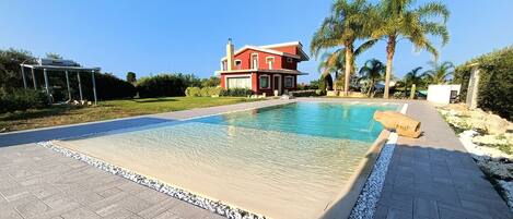 Piscina a l'aire lliure