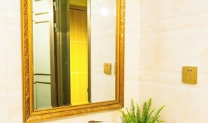 Bathroom - Anmen Lijiang Inn (Qimen)