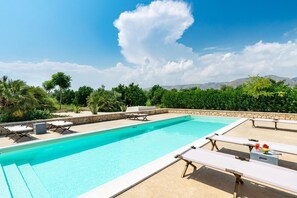 Pool - Villa Giordana with private swimming pool, Sicily (Avola)