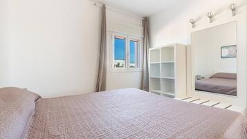 2 Schlafzimmer, Bügeleisen/Bügelbrett