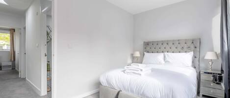 Basic House | 3 bedrooms, iron/ironing board, bed sheets