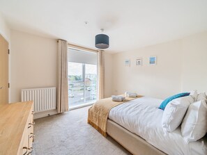 2 sovrum, strykjärn/strykbräda, gratis wi-fi och sängkläder