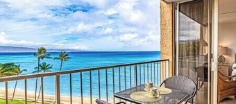 Updated ocean view Hawaiiana style 1 bedroom condo
