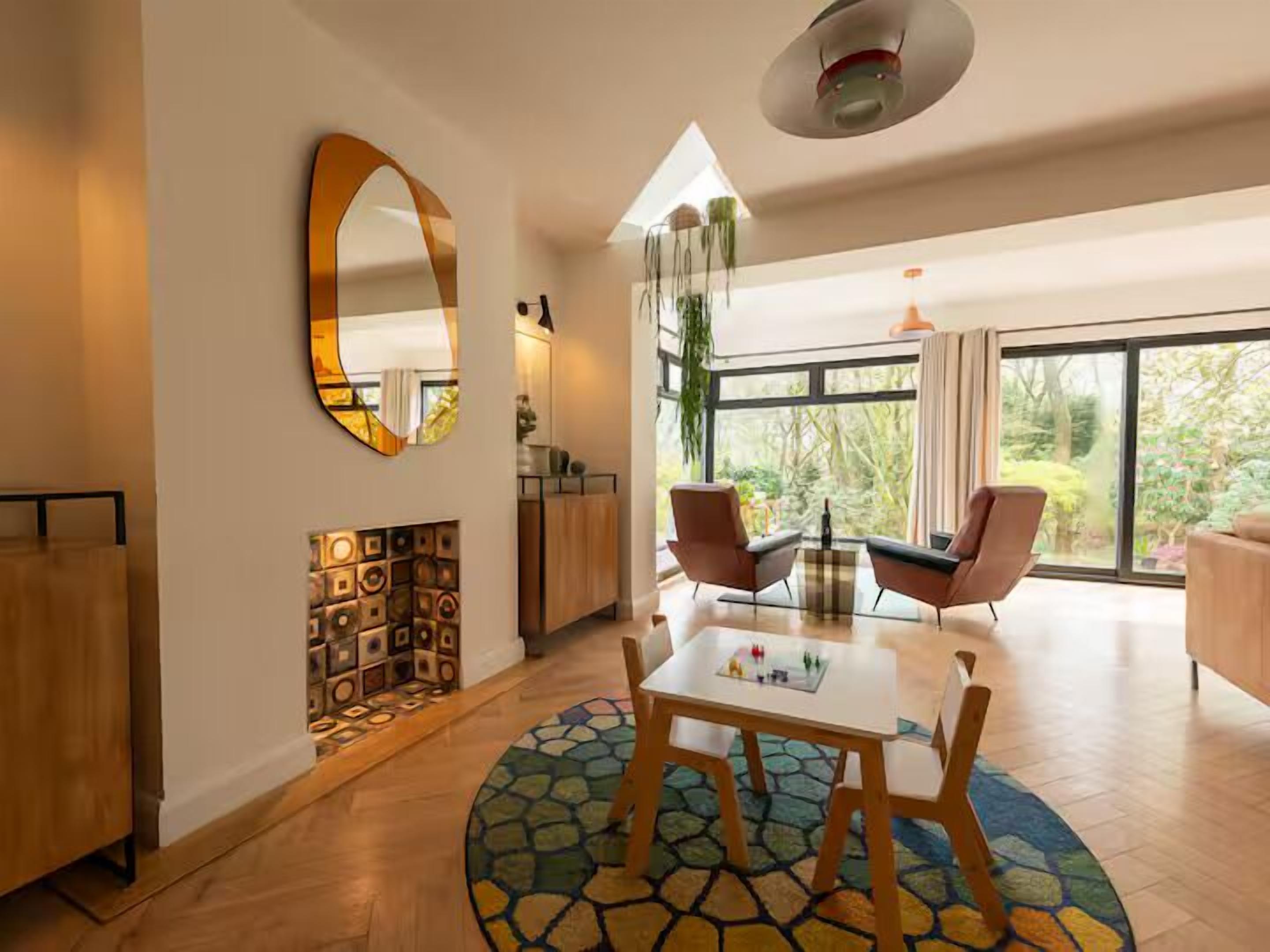 Acorn Lodge · Luxury Retreat In A Stunning Oasis With Hot Tub - Pass The Keys - Shropshire
