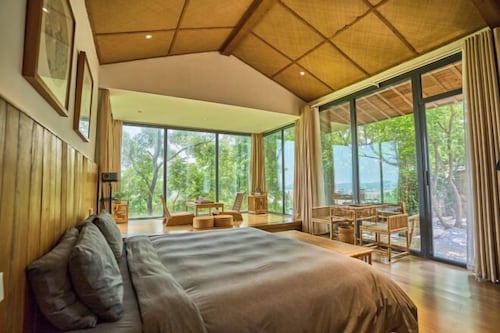 Qingdao Tiantai Mountain le'ai Hot Spring Art Hotel