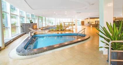 Qingdao Tiantai Mountain le'ai Hot Spring Art Hotel