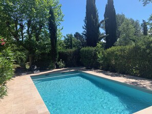 Piscine extérieure, piscine chauffée