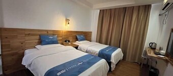 Yajiada Business Hotel (Tongren Railway Station Jinmatou)