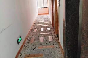 Interior - Yajiada Business Hotel (Tongren Railway Station Jinmatou) (Tongren)