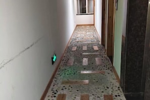 Interior - Yajiada Business Hotel (Tongren Railway Station Jinmatou) (Tongren)