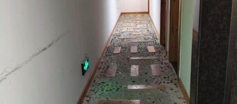 Yajiada Business Hotel (Tongren Railway Station Jinmatou)