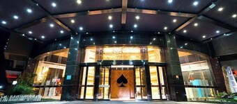 Crystal Spade Hotel