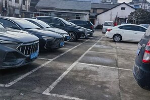 Aparcamiento sin asistencia gratuito