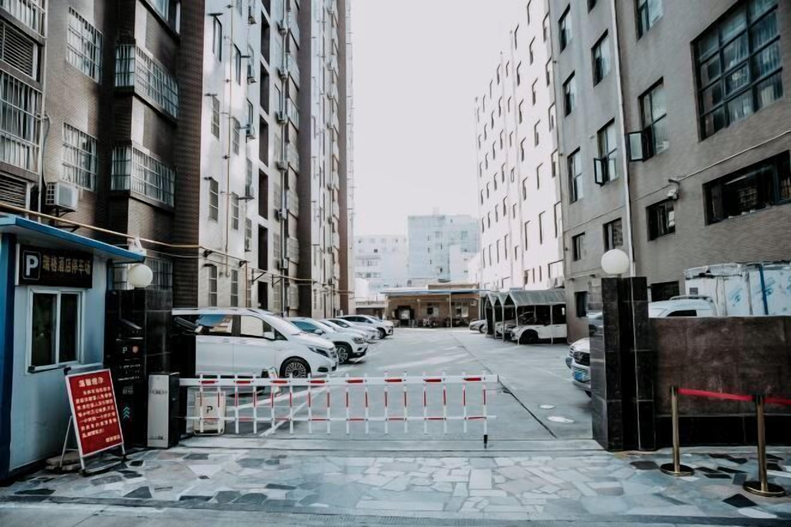 Bãi đậu xe tự phục vụ miễn phí 