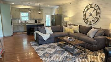 Televisor intel·ligent, llibres i biblioteca musical