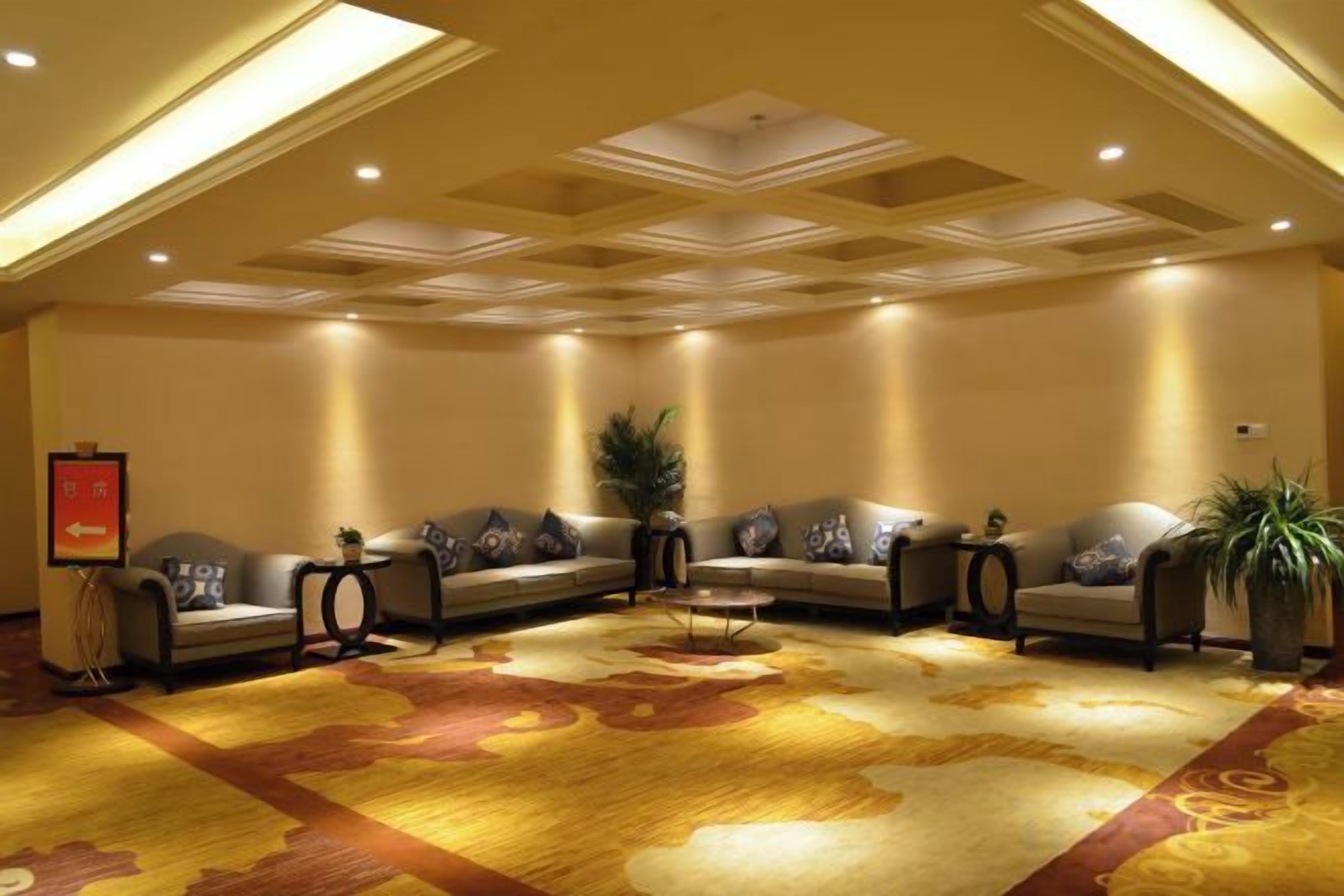 المنشأة من الداخل
