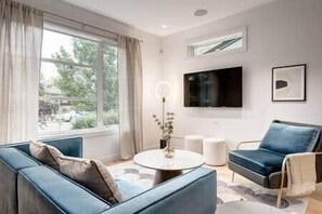Fireplace - The Anna | One of Calgary’s Most-Booked 5-Bed Homes in Marda| 4BR |Custom Sauna (Calgary)