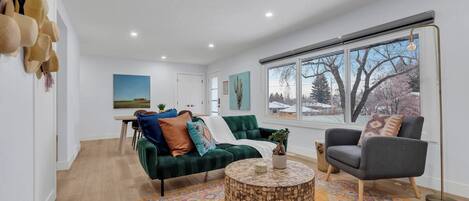 TV, fireplace, stereo