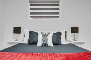 2 Schlafzimmer, Schreibtisch, Bügeleisen/Bügelbrett, WLAN