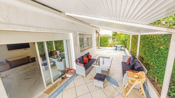 House | Terrace/patio