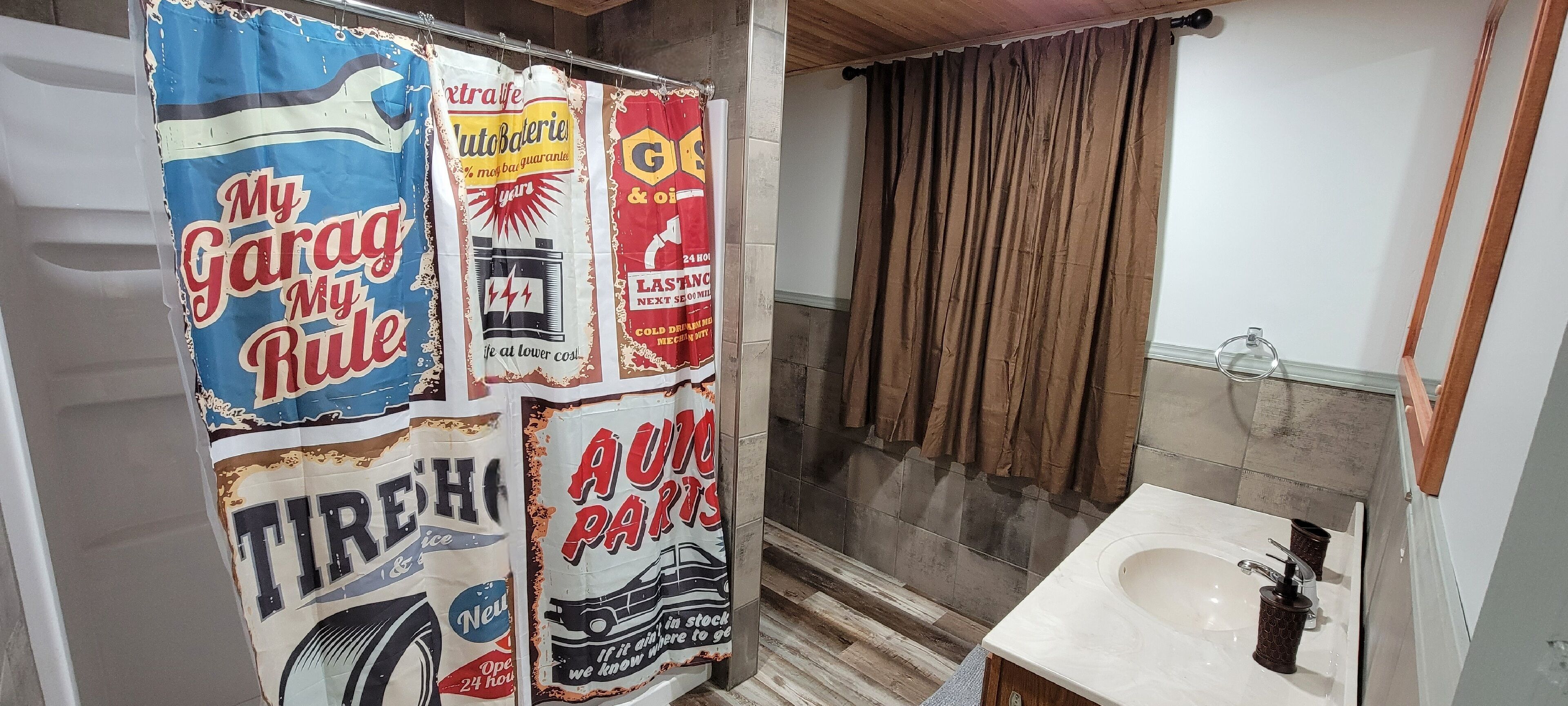 1 bedroom, premium bedding, pillowtop beds, individually decorated