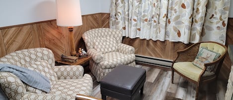 1 bedroom, premium bedding, pillow-top beds, individually decorated