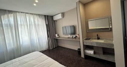 Hongfu Business Rooms