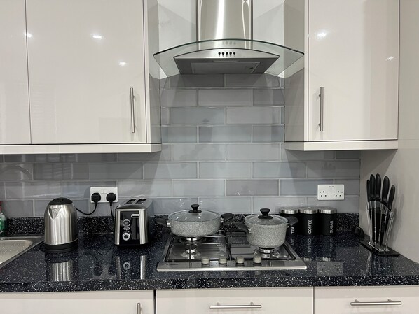 Private kitchen - Ilford Luxury Flat 3 (Ilford)
