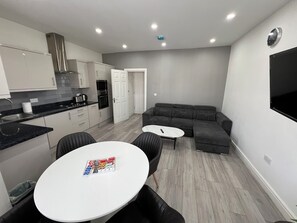 Living area - Ilford Luxury Flat 3 (Ilford)