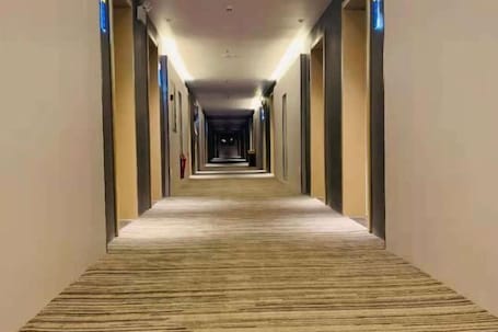 Interior. Wanjia Zhenxuan Hotel (long distance bus station)