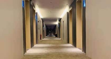 Wanjia Zhenxuan Hotel (long distance bus station)