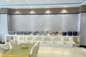 Unclassified image, 5 of 30, button - Wanjia Zhenxuan Hotel (long distance bus station) (Tengzhou)