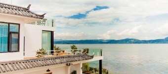 大理花悦梵星海景客栈