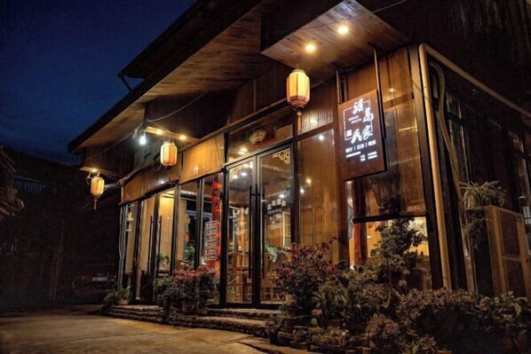 บริเวณภายนอก