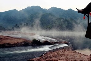 Unclassified image, 5 of 31, button - Lishui Zhugeshijia homestay (Lishui)