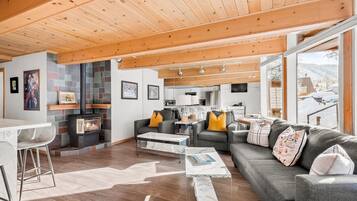 Smart TV, chimenea