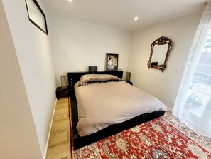 5 chambres, fer et planche à repasser, Wi-Fi, draps fournis