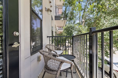 Classic Apartment, 1 Queen Bed (Self Check-in with Virtual Front Desk) | Balcony
