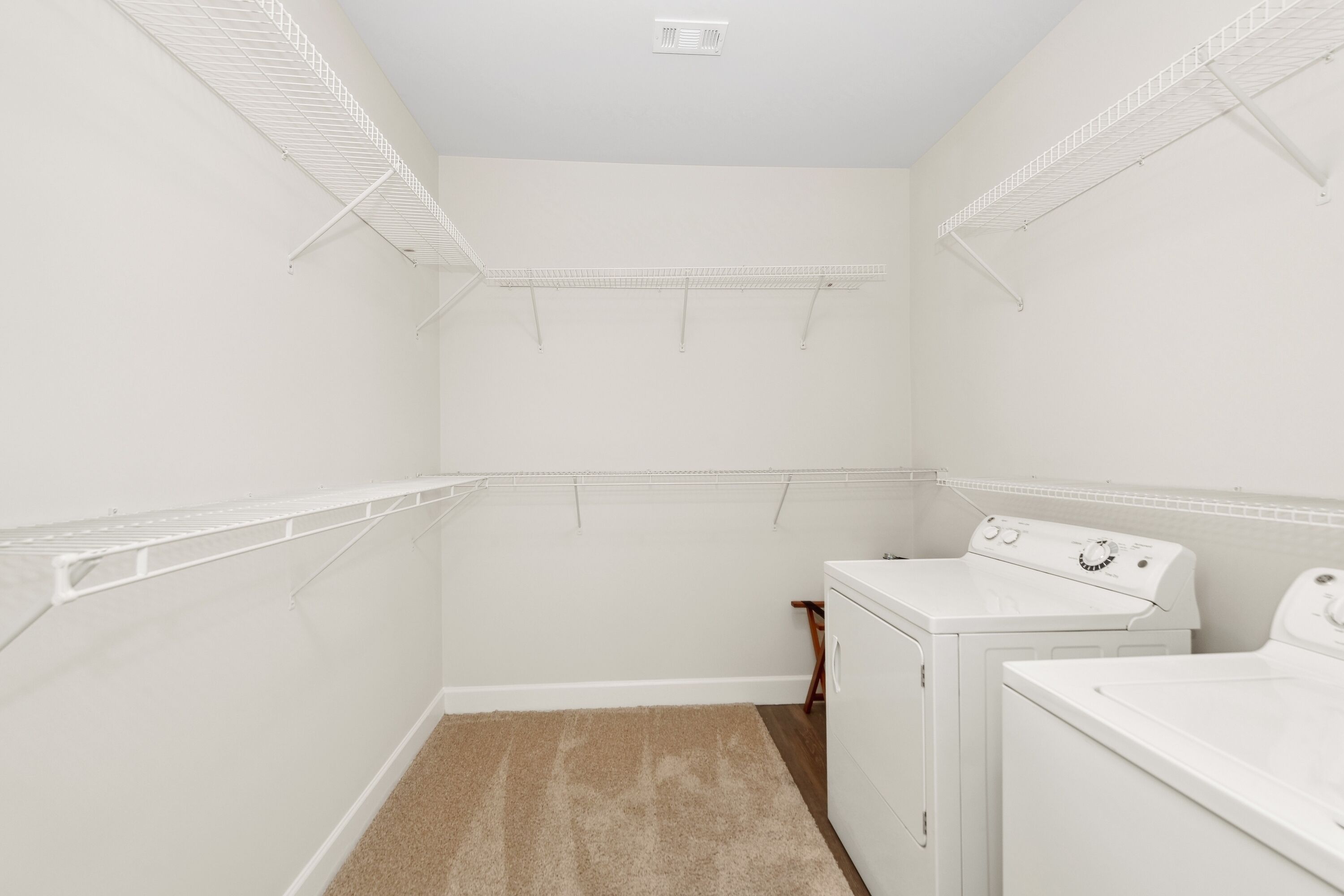 Standard Apartment, Accessible (Self Check-in with Virtual Front Desk) | Laundry