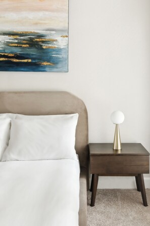 Standard Apartment, Accessible (Self Check-in with Virtual Front Desk) | Living room | Smart TV - Kasa Village District Raleigh (Raleigh)