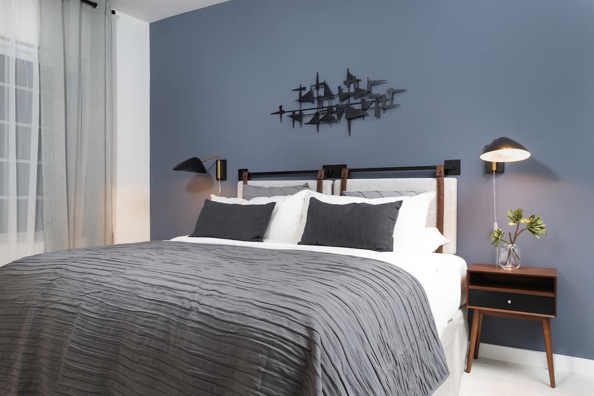 Apartemen Klasik, 1 Tempat Tidur King (Self Check-in with Virtual Front Desk) | 1 kamar tidur dan didekorasi berbeda-beda