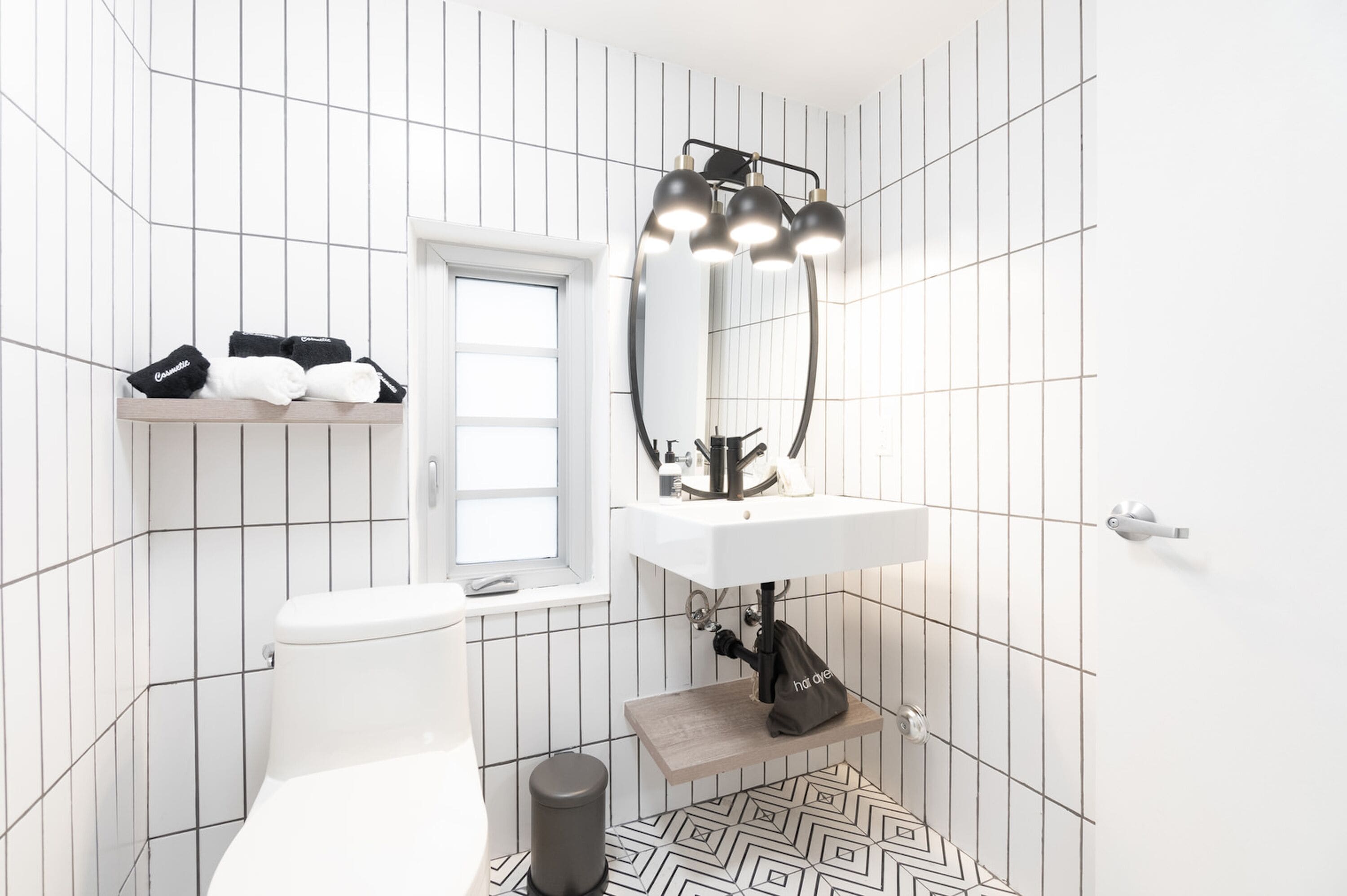 Classic Studio, 1 Double Bed with Sofa bed (Self Check-in with Virtual Front Desk) | Bathroom | Shower, rainfall showerhead, free toiletries, hair dryer