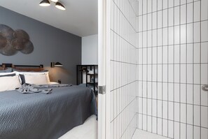 Standard Apartment, 1 King Bed, Accessible (Self Check-in with Virtual Front Desk) | 1 bedroom, individually decorated, individually furnished