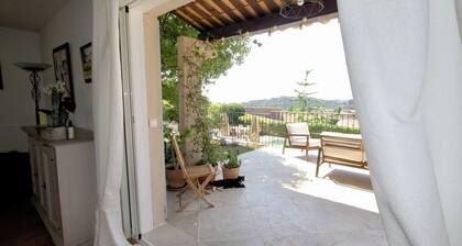 Beautiful quiet villa, sea view, air conditioner, jacuzzi