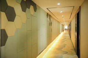 Interior - Douser Hotel (Zhangjiajie Lishui Square Tusicheng) (Zhangjiajie)