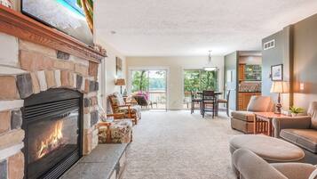 Smart TV, fireplace, DVD player, books